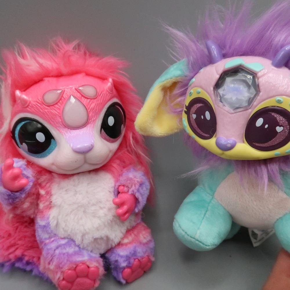 Magic‎ Mixies Diamond Symbol Magical Misting Interactive Pink Plush Toy Lot of 2